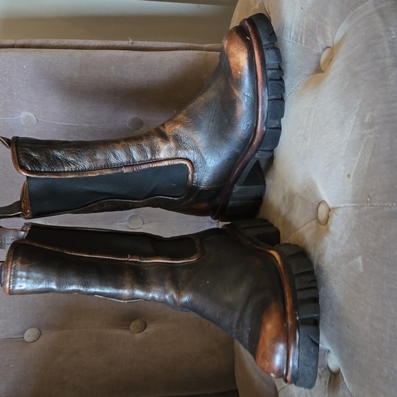 AS 98 Hershall Size 6 Brown distressed. - Picture 2 of 4